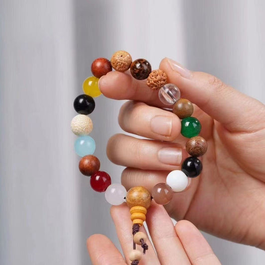 Eighteen seeds bracelet