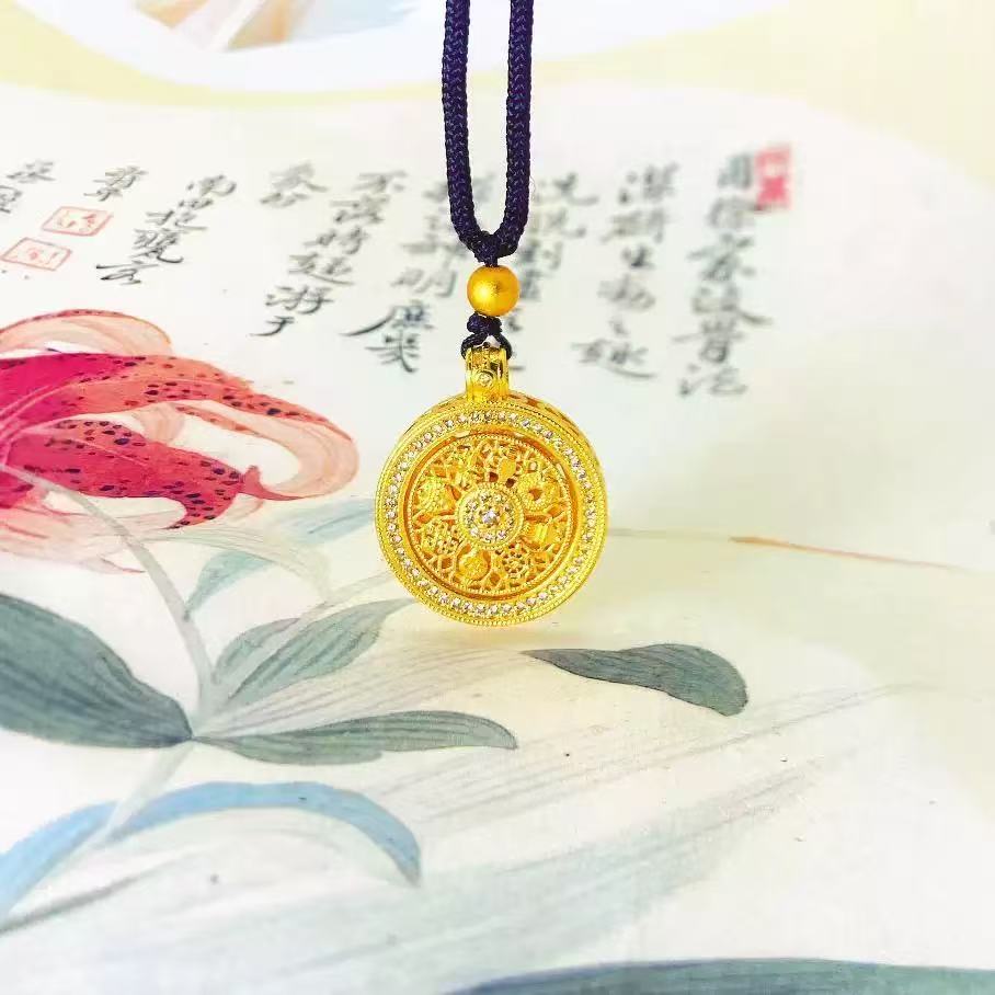Gilded necklace