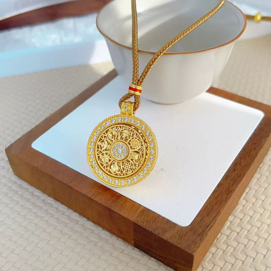 Gilded necklace
